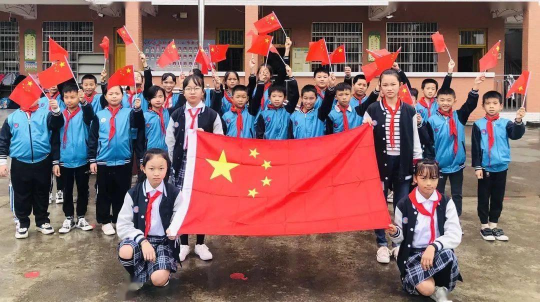 强大的狮子拼图